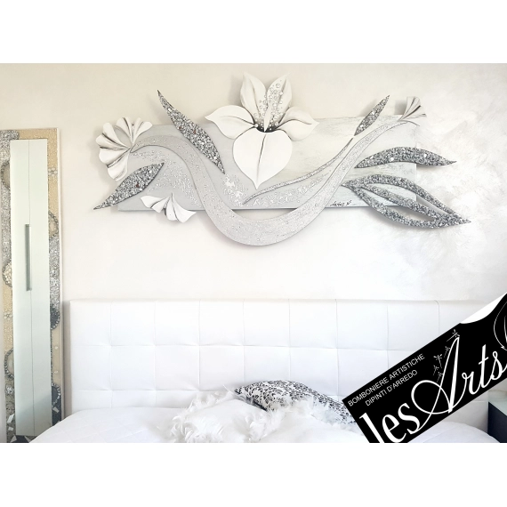 Installazione fiore bianco 